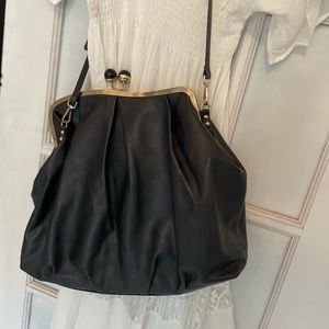 CROMIA kiss lock purse…